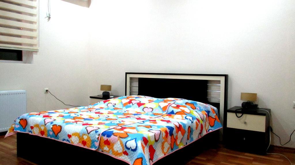 Max Comfort Hotel Kutaisi Exterior foto