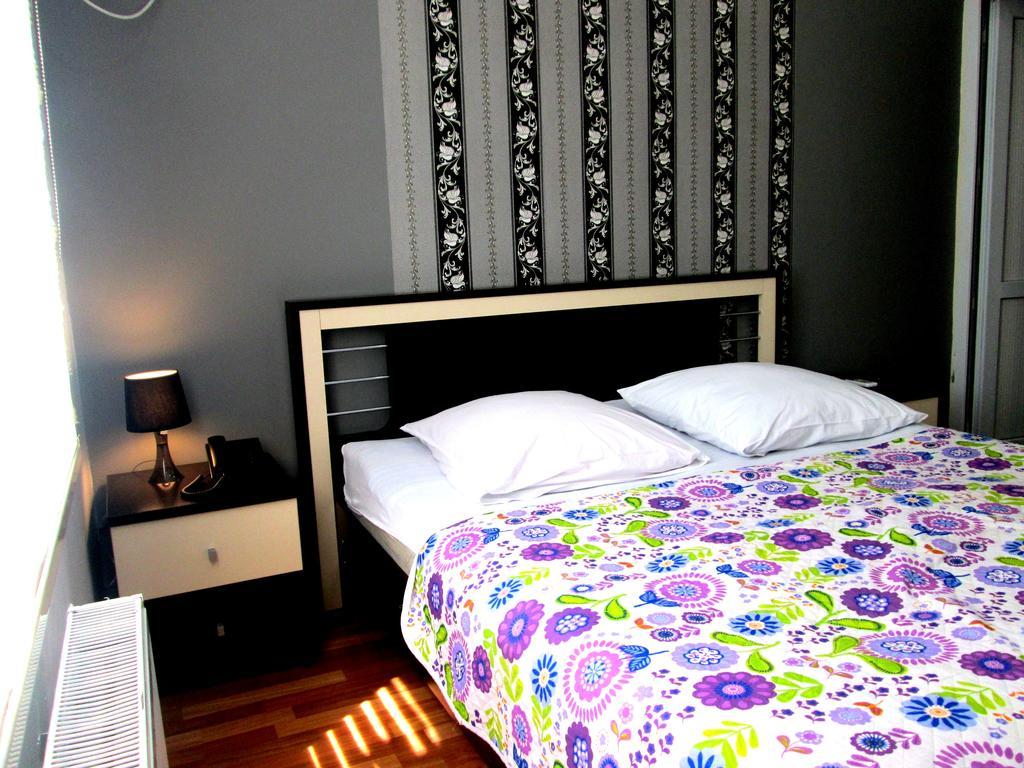 Max Comfort Hotel Kutaisi Cameră foto